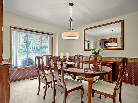 5th image of 10144 176th Ave NE