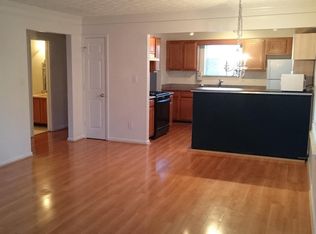 6624 Meadow Green Cir, Norcross, GA 30092