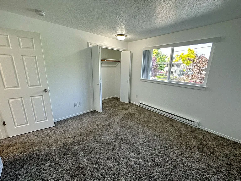3446-3462 Hadley St NE — Photo 14