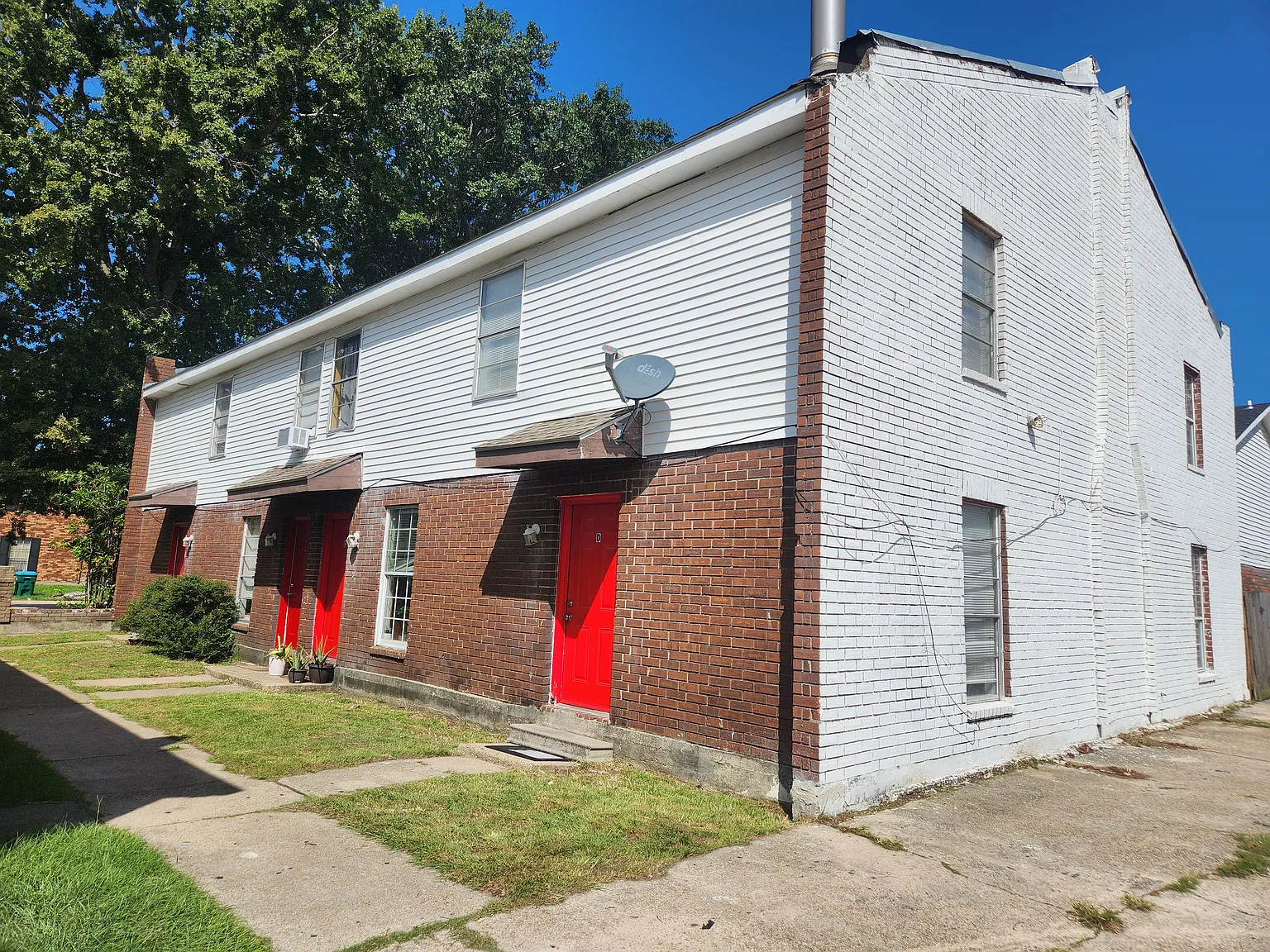 2 bed, 1.5 bath, 1100 sqft, $1,100 — Photo 3