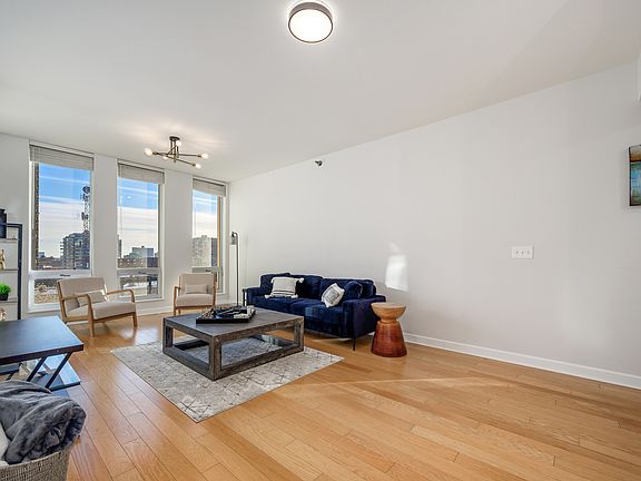 5th image of 1400 S Michigan Ave APT 806