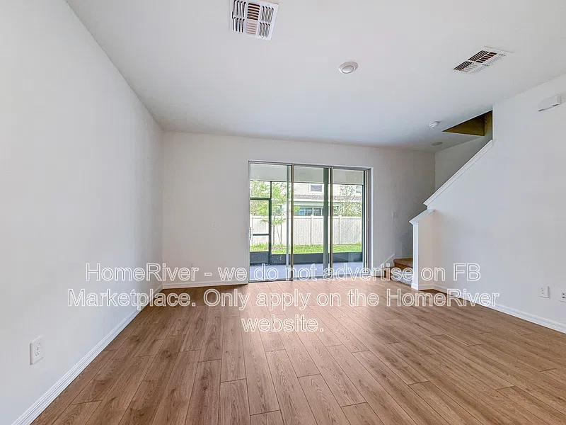 3 bed, 3.0 bath, 1673 sqft, $2,145 — Photo 4