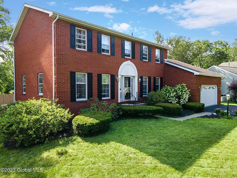 4th image of 6 Coventry Court