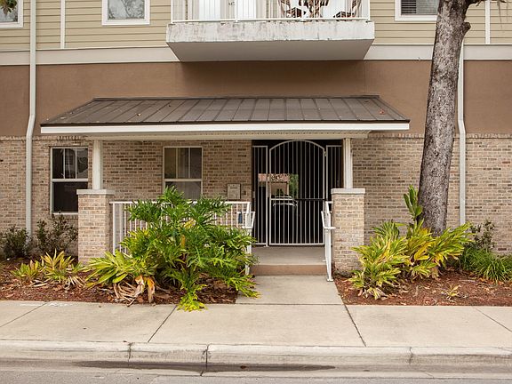 2nd image of 1500 NW 4th Ave APT 301