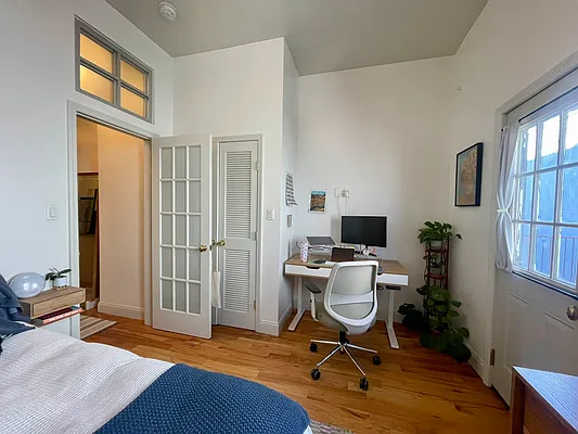 Rented by Compass | media 16