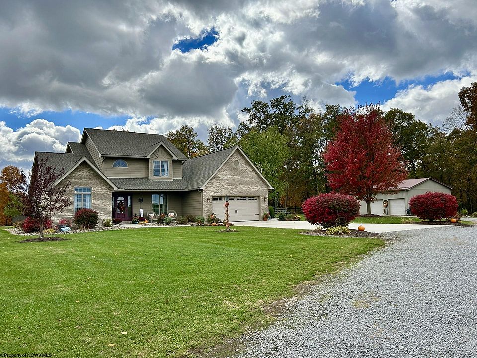 1st image of 78 Moccasin Rocks Rd