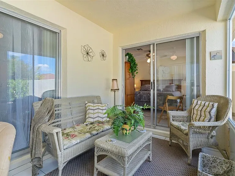 1330 Lajolla Cir — Photo 18