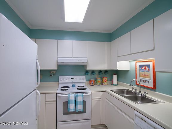 3rd image of 240 W 2nd St #2A