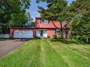 59 Clearfield Dr, Meriden, CT 06450