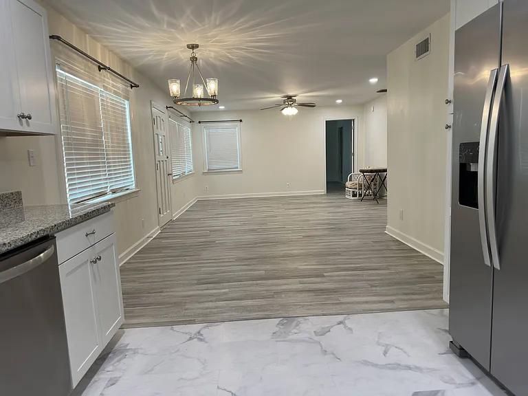 4900 S Lakewood Dr — Photo 3