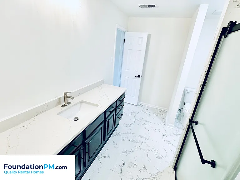 8712 Carrollwood Ln — Photo 22