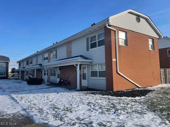 219 Buckeye Cir, Columbus, OH 43217