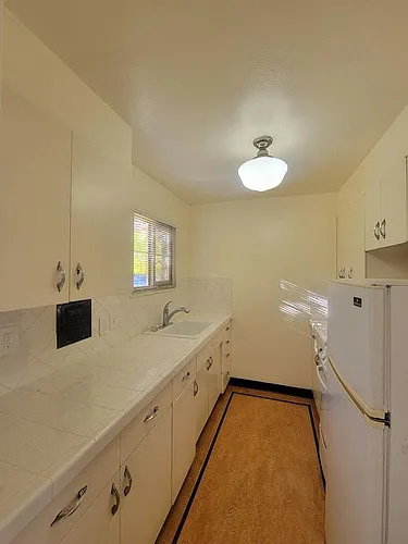 N0131 - Claremont Apartments Photo 1