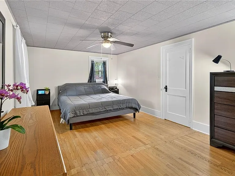 204 Roat St — Photo 10
