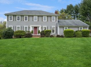 14 Winding Way, Flemington, NJ 08822