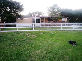 1136 Heron Ln, Rockport, TX 78382