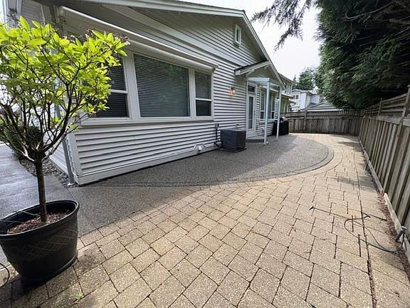 4th image of 19639 Meadow Gardens Way #139