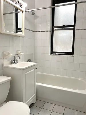 Rented by Paley Management | media 23