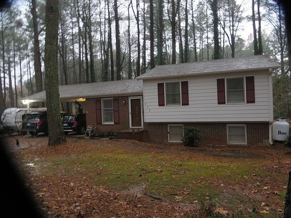 2nd image of 800 Hutcheson Ln