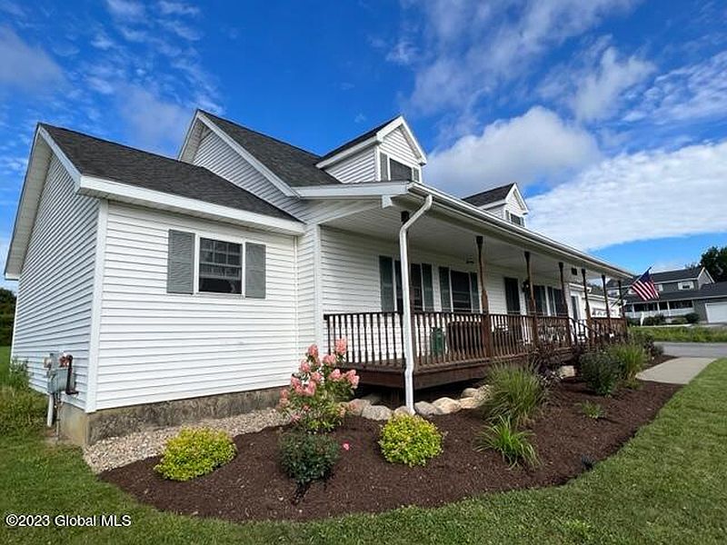 2nd image of 5 Canter Lane