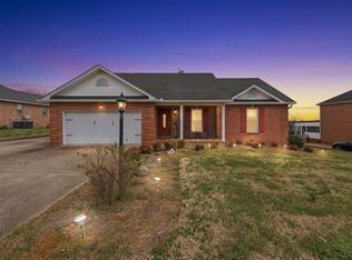 415 Woodlands Dr, Gallatin, TN