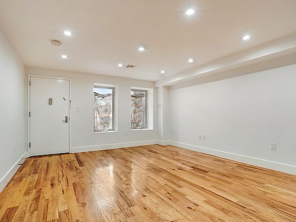5th image of 608 Lincoln Pl