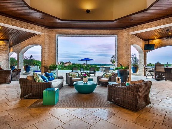 2nd image of 4401 Mirador Dr