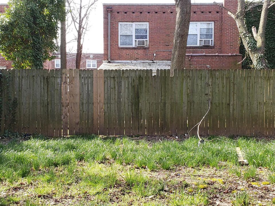 2nd image of 1340 Browning St