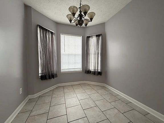3rd image of 125 Cumberland Ct #A
