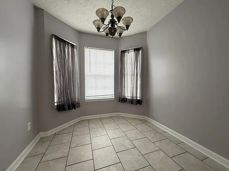 125 Cumberland Ct #A — Photo 3