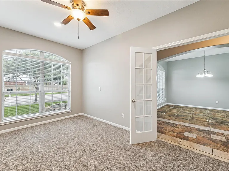 3122 Schumann Oaks Dr — Photo 8