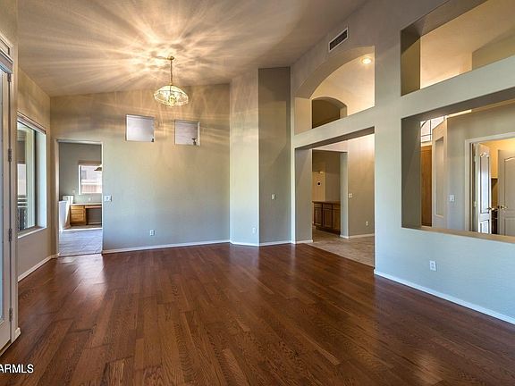 5th image of 4044 E Hamblin Dr