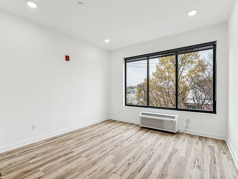 Norris Park Flats — Photo 101
