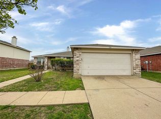 324 Firewheel Rd, Burleson, TX 76028