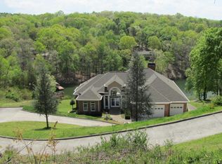 1001 Blackberry Ridge Dr, Lenoir City, TN 37772