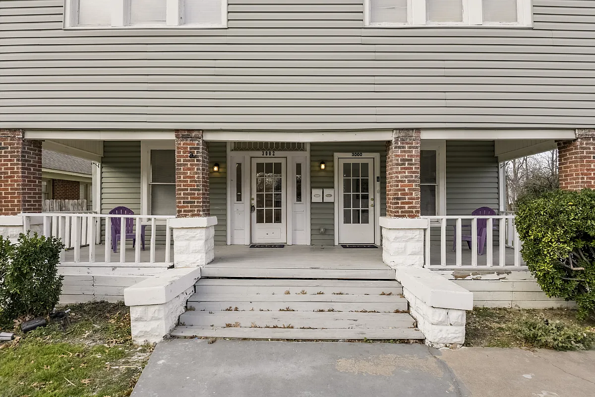 Building Photo - 3000 S Jennings Ave #3000