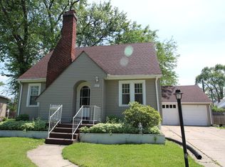 842 Spruce St, Aurora, IL 60506