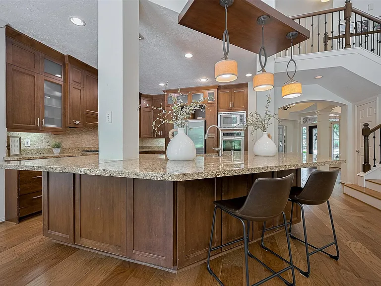 7 Peaceful Canyon Ct — Photo 14