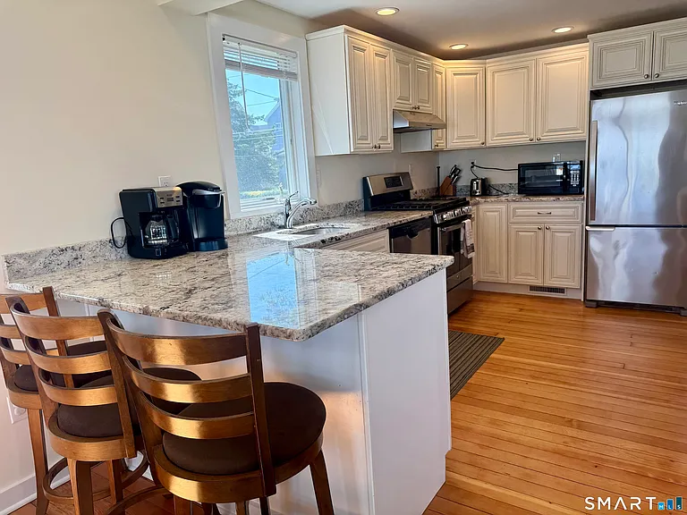 75 Milford Point Rd — Photo 15