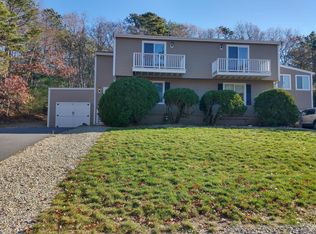 12 Heritage Dr, Bourne, MA 02532