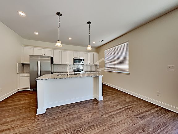 3rd image of 2753 Bison Ct