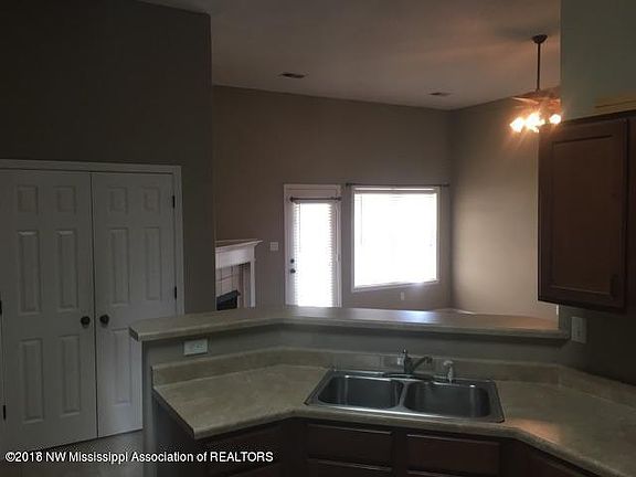 3rd image of 5831 Bedford Pl