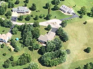 907 Cedar Lake Dr, Waterloo, IL 62298