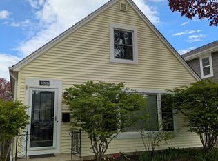 4826 N Diversey Blvd, Whitefish Bay, WI 53217