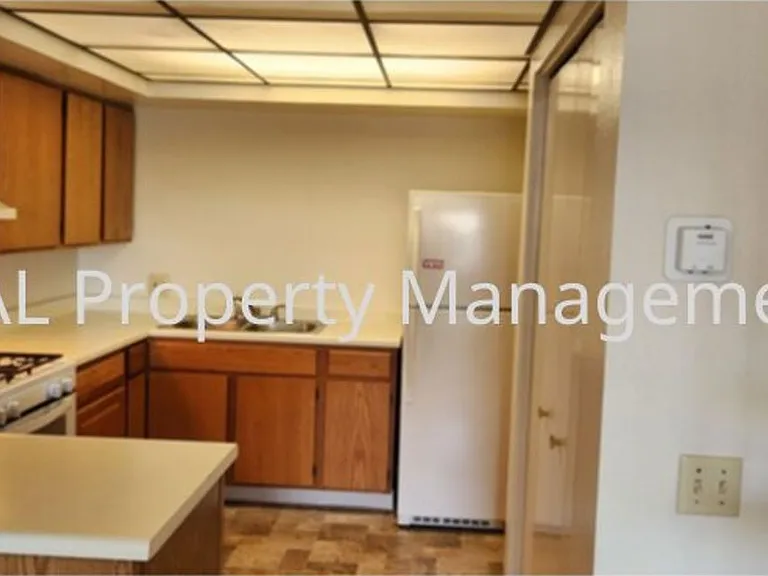 104 W Rossi St #9 — Photo 8