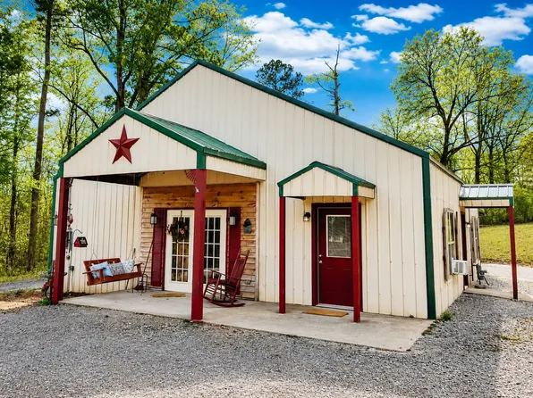 89 Leach Rd, Huntingdon, TN 38344