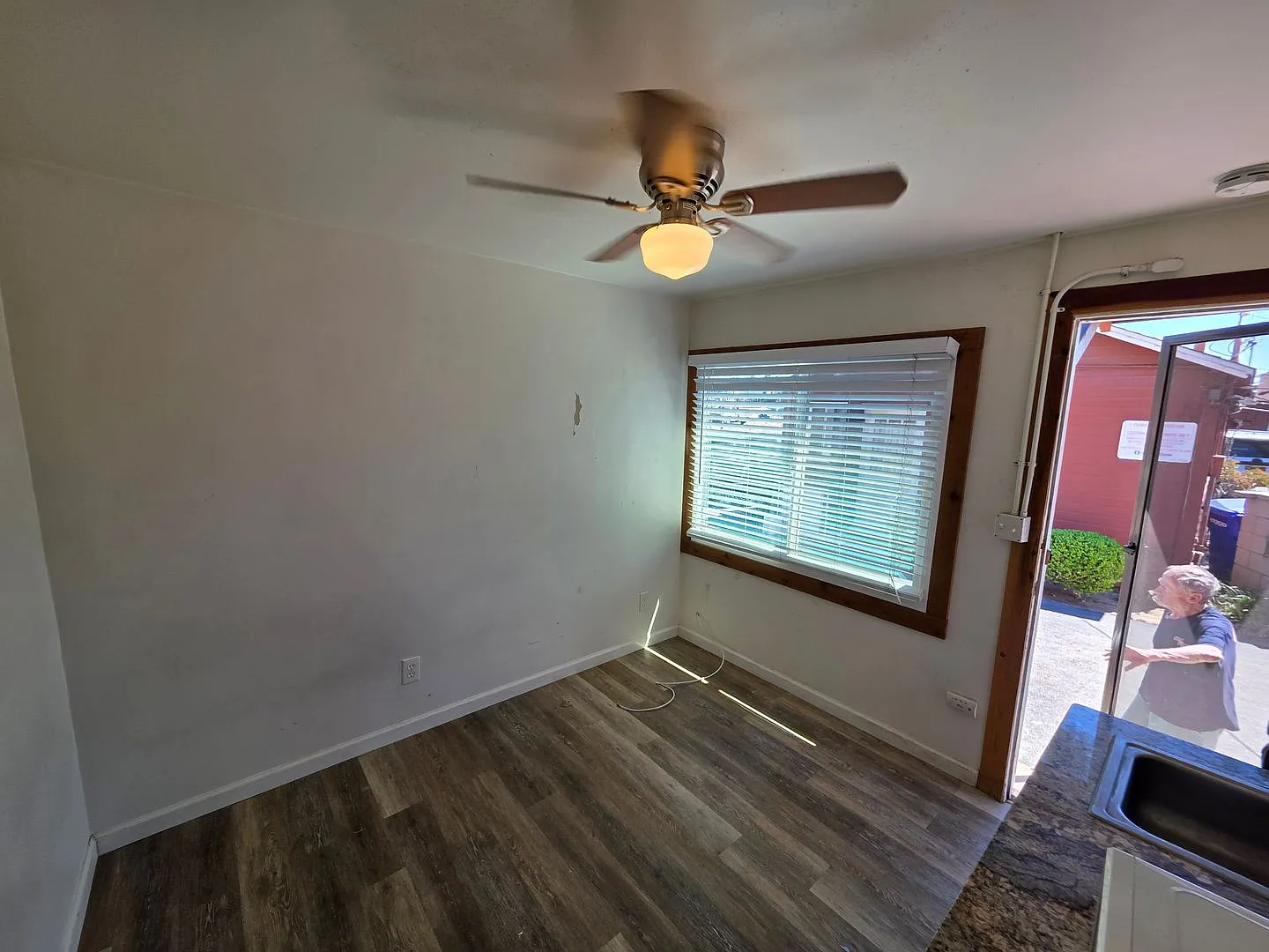 1660 N Coast Hwy 101, Cabins — Photo 3