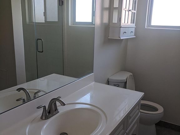 5th image of 1047 S Shenandoah St APT 310