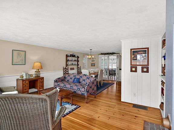 3rd image of 12 Captain Nickerson Lane