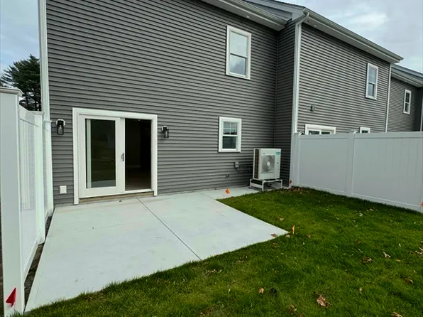 321 Winthrop St #103, Taunton, MA 02780